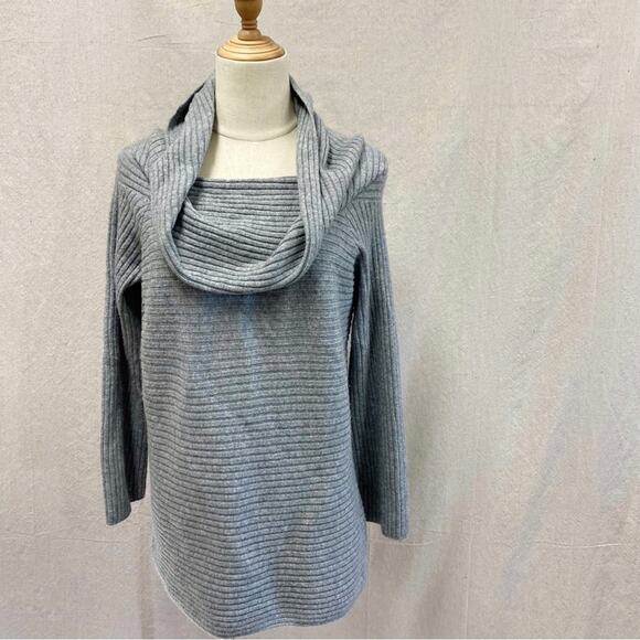 Lou & Grey gray ribbed off the shoulder soft sweater Size Small tunic length - Picture 9 of 12